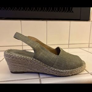 Clark’s espadrilles size 10